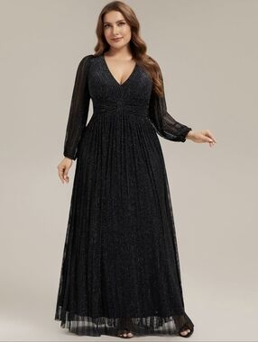 Black Long Sleeve V-Neck Evening Dress